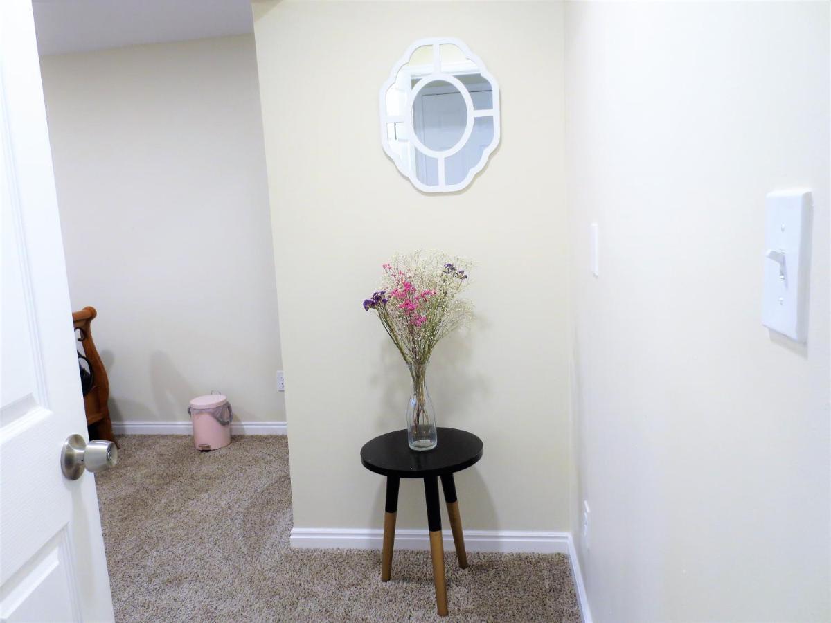 Вилла Entire Huge Basement! Fast Wifi! Private Entrance! Солт-Лейк-Сити Экстерьер фото